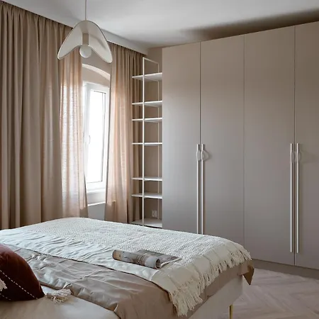 아파트 Apartament Encanto De Luxo - Blisko Centrum, Wolnostojaca Wanna - By Spaceapart *
